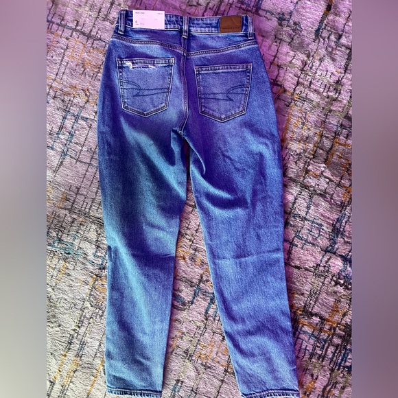 American Eagle Mom Jeans | Size 0 - Picture 3 of 4